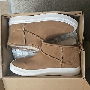 Brown Low Uggs